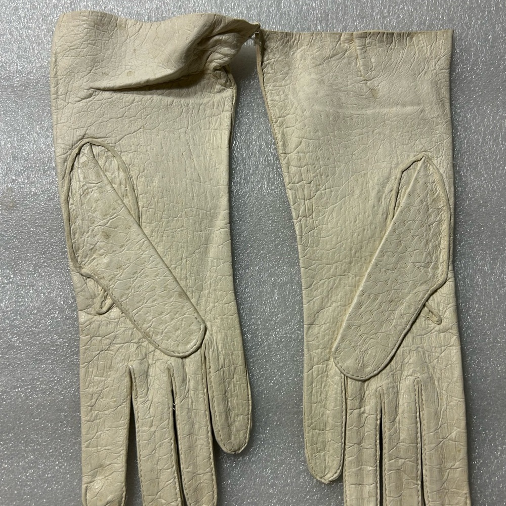 Vintage Elegant white pigskin Leather Gloves Size 7